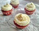 Foto langkah ke 2 dari resep Muffin Red Velvet.