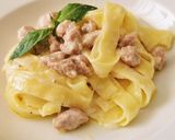 Foto del paso 4 de la receta Fettuccine a la crema de salchichas con Parmesano