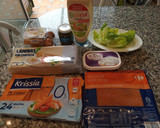 Foto del paso 1 de la receta: Pastel frío de salmón ahumado y surimi