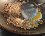 A picture of step 3 of Easy Pad Thai with Shrimp.