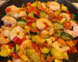 Une image de l'étape 3 de Riz sauté aux crevettes.