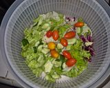 Foto langkah ke 3 dari resep Salad sayur plus sarden sarapan sat set untuk diet.