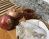 Foto del paso 1 de la receta: Calamares encebollados