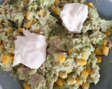 Foto del paso 4 de la receta: Aguacates rellenos de atún y maíz