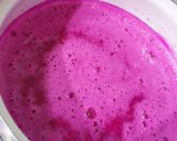 Foto langkah ke 3 dari resep Puding Buah naga rasa vanila.