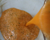 A picture of step 3 of Carrot and cucumber juice.
