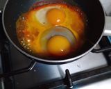 Foto del paso 2 de la receta: Huevos cremosos con cúrcuma para el desayuno