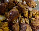 Gambar langkah 3 resipi Ayam & cendawan butang goreng sos tiram.