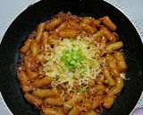 Foto langkah ke 15 dari resep Low Budget - Cheese Tteokbokki Ramyeon!!.