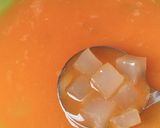 Foto langkah ke 2 dari resep Es Sirup Jeruk Nata de Coco.