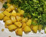 A picture of step 3 of Aloo Methi Matar.