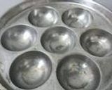 கொல்லிமலை ஸ்பெஷல் (சின்ன வெங்காய சட்னி) குழிப்பணியாரம் chinna Vengaya Chutni Recipe in Tamil) ரெசிபி ஸ்டேப் 4 புகைப்படம்
