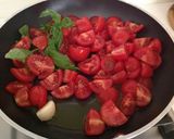 Foto del passaggio 1 della ricetta Fregola sarda fatta a mano con lupini in guazzetto
