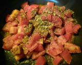 Foto del paso 1 de la receta: POLLO Con Tomate y Arvejas...!