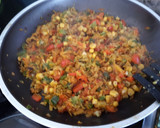 Foto del paso 1 de la receta: Pastel de coliflor con vegetales y queso provolone