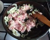 A picture of step 1 of Chicken pie.
