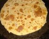 A picture of step 4 of Besan ki Roti / Paratha.