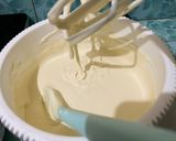Foto langkah ke 4 dari resep Base Cake Lembut cocok untuk kue ulang tahun.
