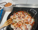 Foto del paso 8 de la receta: Arroz con pulpo, calamares y langostinos