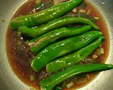 Foto langkah ke 5 dari resep Cabe hijau besar isi daging ayam rasa asam pedas manis.