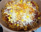 A picture of step 5 of Maggi Corn Pizza.