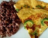 รูปขั้นตอนการทำที่ 3 ของ ไข่เจียวมิโซะมะระขี้นก Wild Bitter Gourd Miso Omelette