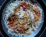 शेज़वान नूडल्स (Schezwan noodles recipe in Hindi) रेसिपी चरण 3 फोटो