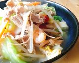 A picture of step 3 of Nagasaki Champon-Style Udon.