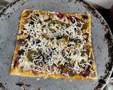 A picture of step 7 of Thin Crust Pizza.
