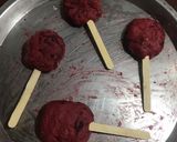 A picture of step 5 of Beetroot Popsicles.