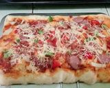 Foto langkah ke 5 dari resep Pizza HomeMade.