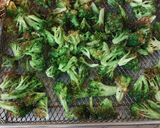 Foto del paso 3 de la receta: Brócoli asado en freidora de aire