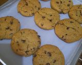 Foto langkah ke 7 dari resep Chewy chocochip cookies.