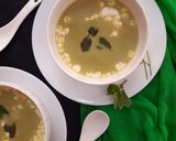 A picture of step 4 of Matar  mint soup green pea soup.