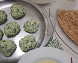 Foto del paso 5 de la receta: Buñuelos de calabacín y dip de yogur griego