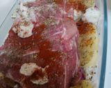 Foto del paso 1 de la receta: Cabeza de cerdo al horno asado en su propio jugo y verduras con patata