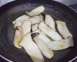 Hình bước làm 2 của món Nấm đùi gà rim nước tương chay