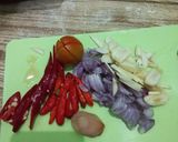 Foto langkah ke 1 dari resep Sarden Kuah Santan.