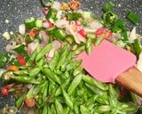 Foto langkah ke 3 dari resep Ampela ati oseng bawang buncis.