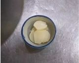 รูปขั้นตอนการทำที่ 2 ของ สปาเก็ตตี้กระเทียมน้ำมันมะกอก