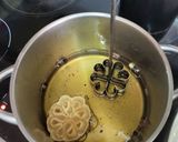 Foto del paso 3 de la receta: Flores de Pascua