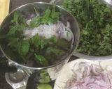 A picture of step 2 of Garlic Mint Chutney.