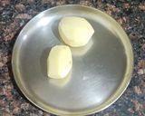 A picture of step 1 of Potato pakoda.