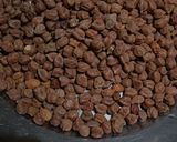 A picture of step 1 of Spicy Black Chickpea Salad.