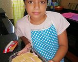 صورة لخطوة 2 من وصفة أطيب وأوفر وأسرع بوظة ساندويش 🍨