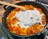 Une image de l'étape 16 de Poulet aux carottes, épices et lait de coco.