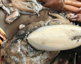 Foto del paso 1 de la receta: Fideuà de mariscos, con sepia sucia, galeras y gambones