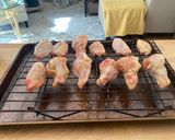 A picture of step 1 of Saucy and crispy chicken wings.