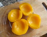 Foto del paso 2 de la receta Postre improvisado con melocotones en almíbar y fruta con crema apto para diabéticos