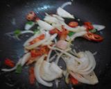 Foto langkah ke 2 dari resep Bihun Goreng Tuna Pedas.